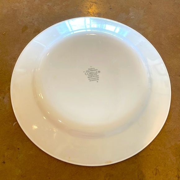 Corelle Set of 8.5” 4 Salad plates - Picture 2 of 3